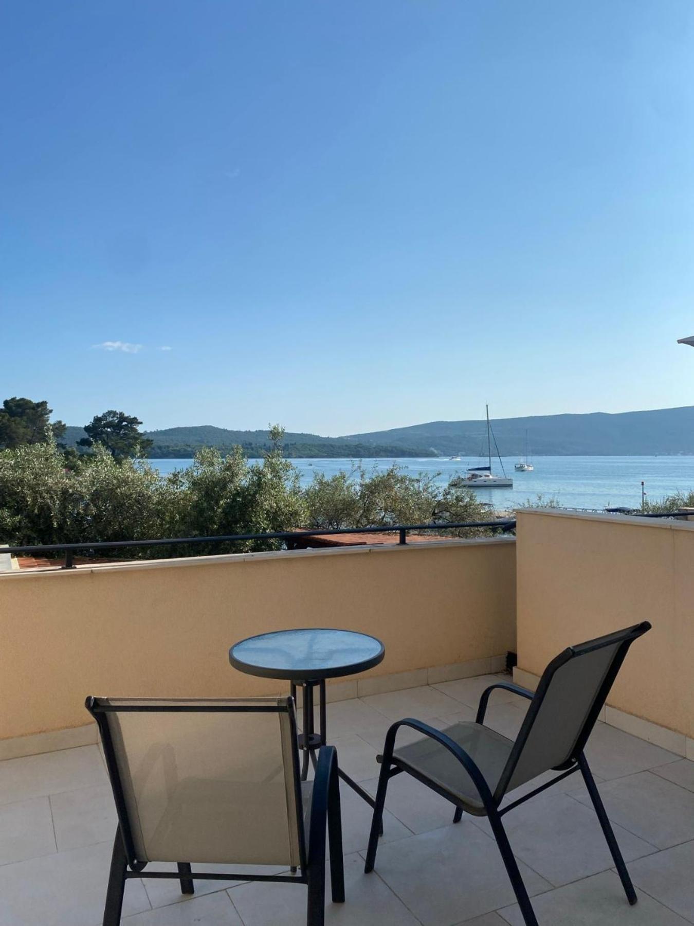 Tondo Lägenhet Tivat Exteriör bild