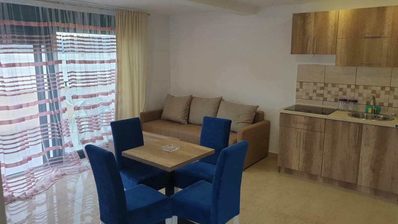 Tondo Lägenhet Tivat Exteriör bild